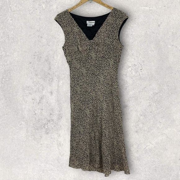 Dressbarn 100% Silk Floral Print Cap Sleeve Maxi Dress Size 12 V-Neckline Boho - Picture 9 of 10